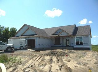 6907 Stone Meadow Dr SW, Cedar Rapids, IA 52404