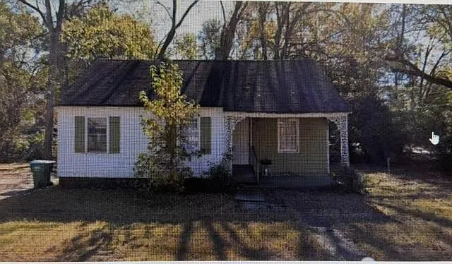 253 W Pecan St — Photo 1