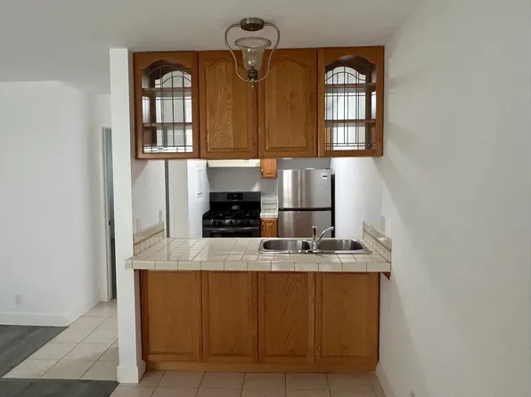 524 N Francisca Ave APT 4A, Redondo Beach, CA 90277