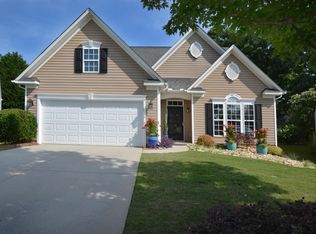 10 Bamburgh Brae Ct, Simpsonville, SC 29681