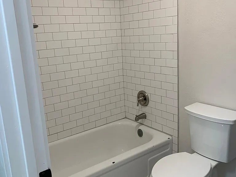 828 N Fee St — Photo 17