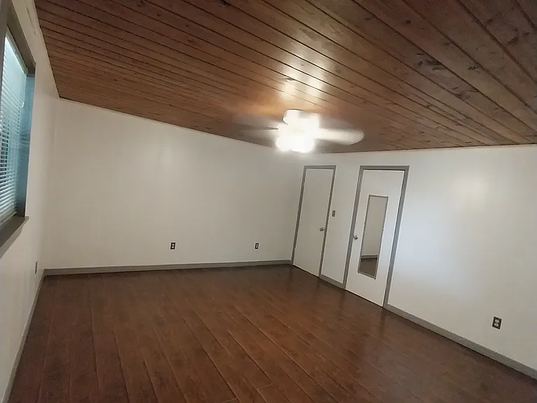 4298 County Road 693 — Photo 12