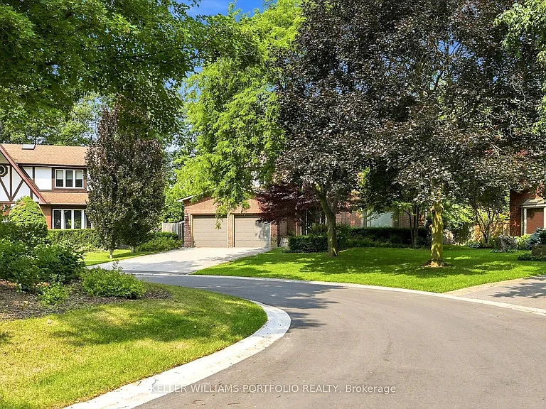 287 Royal Albert Ct — Photo 3