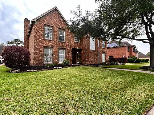 2104 Bay Hill Dr Photo 1