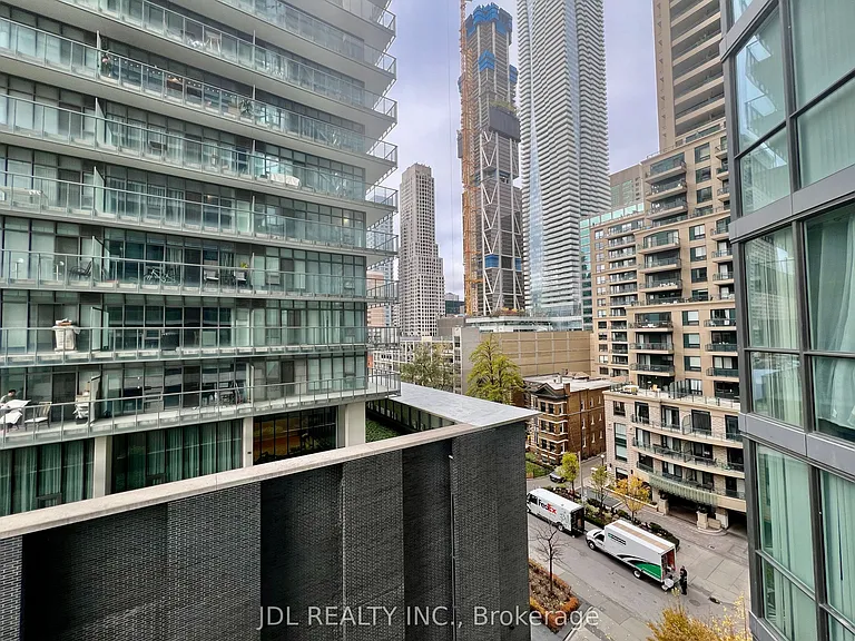 45 Charles St E #805 — Photo 15