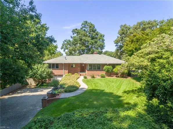 28 Laurel Wood Rd, Newport News, VA 23602