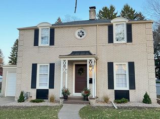 417 10th St, Neenah, WI 54956