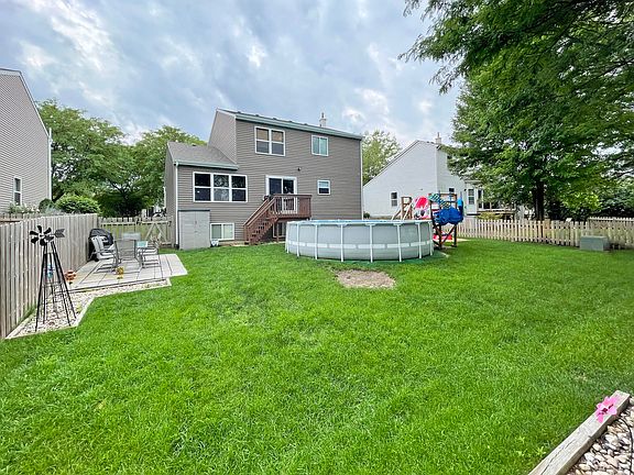4th image of 2048 Norwich Dr