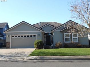 327 Pebble Beach Dr, Creswell, OR