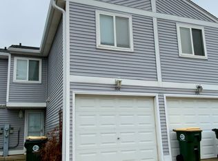 306 Meadow Green Ln, Round Lake Beach, IL 60073