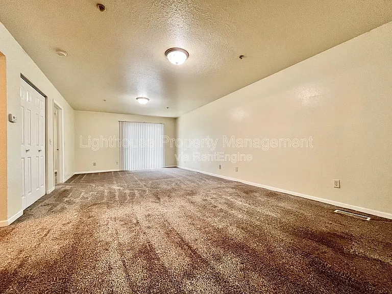 860 Marquette Ave #15 — Photo 7