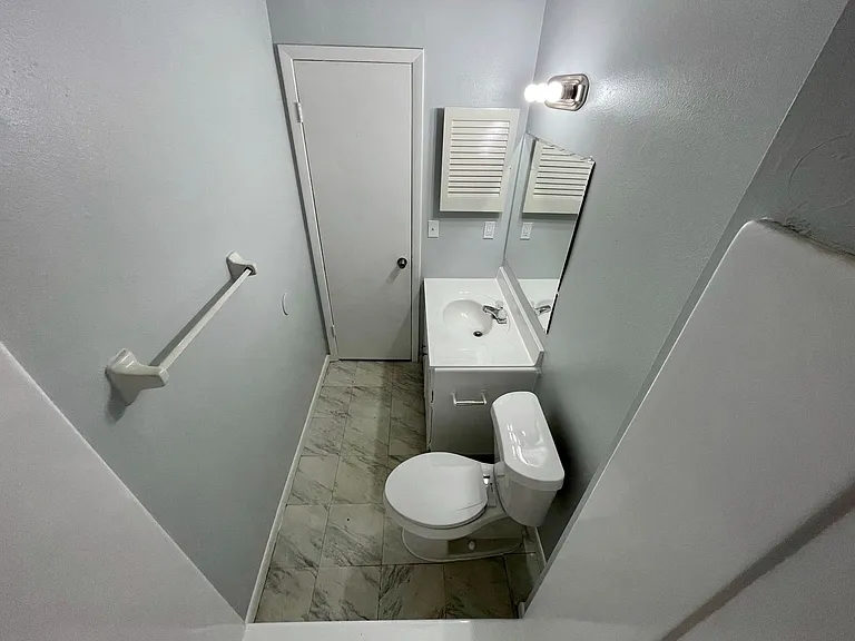Janie B Apartments — Photo 41