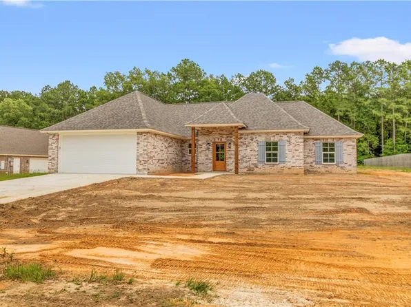 110 Eastin Cir, Natchitoches, LA 71457