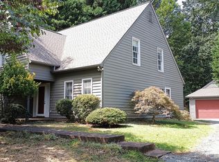 1556 Stoney Creek Dr, Charlottesville, VA 22902