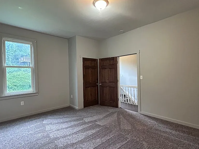 2240 Wilson Ave — Photo 18