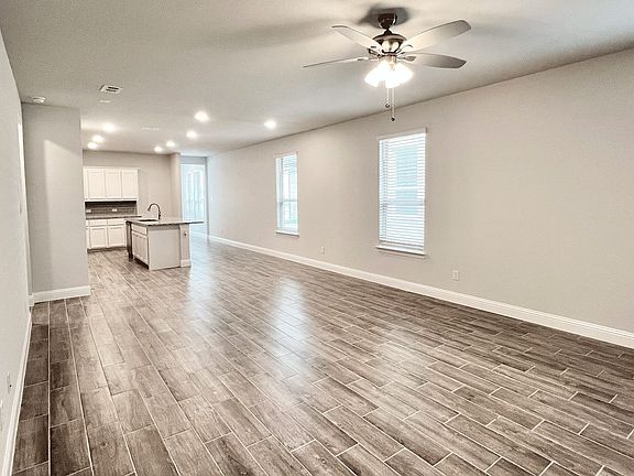 4th image of 2813 Buttermilk Dr