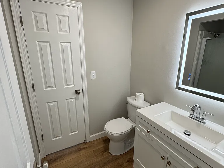 805 Center St — Photo 6