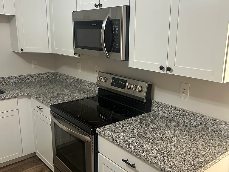 102 Lewis Dr #D — Photo 6