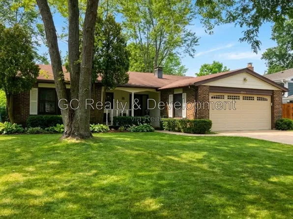 1084 Crofton Ln, Buffalo Grove, IL 60089