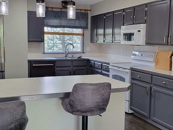 5th image of 2113 Stoney Pine Ct