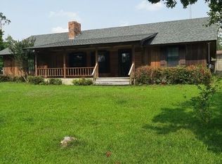 404 Dogwood Ave, Douglas, GA 31533