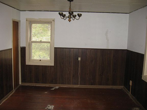 3rd image of 1222 Grant Ave