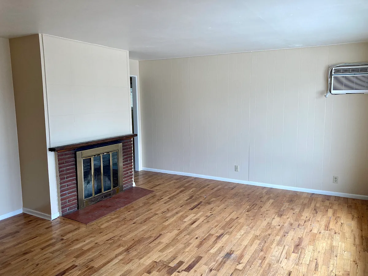 Building Photo - 507 Canterbury Ln