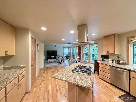 5th image of 14819 SE 66th Street