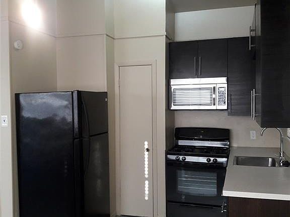 5th image of 210 E Croslin St #A
