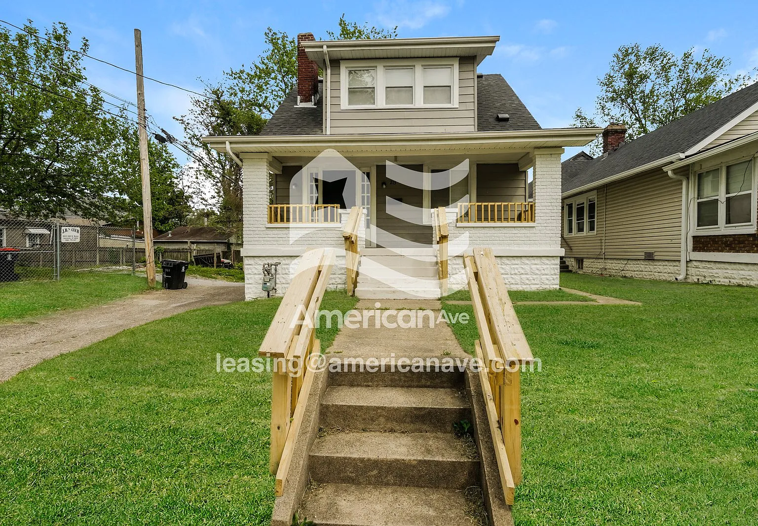 3 bed, 1.0 bath, 1154 sqft, $1,045 — Photo 1