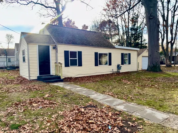 2335 Vine Ave, Muskegon, MI 49442