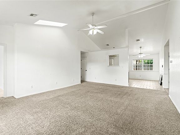 5th image of 1303 E Glendale Ln