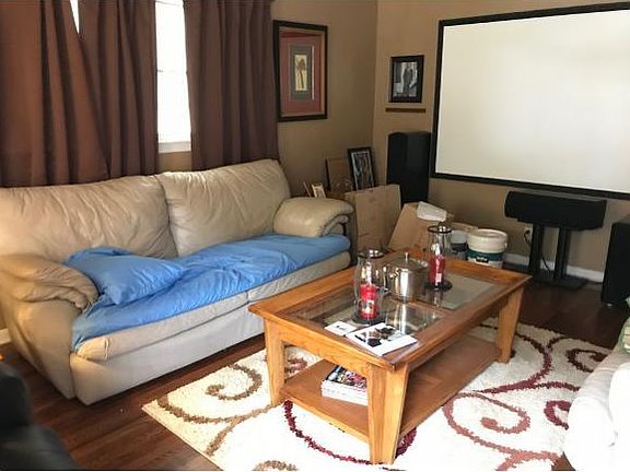 2nd image of 1907 Riverview Dr