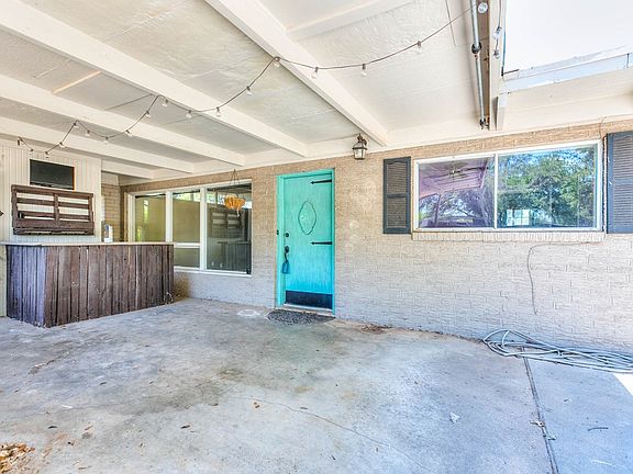5th image of 2744 University Ave
