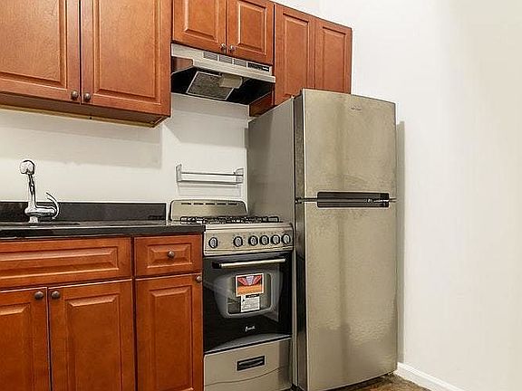 3rd image of 284 E 10th St #G