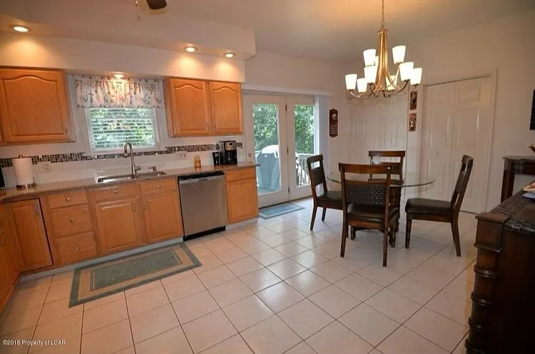 49 Nittany Ln — Photo 4