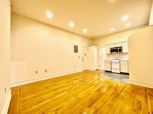 437 West 44th Street image 1 of 13