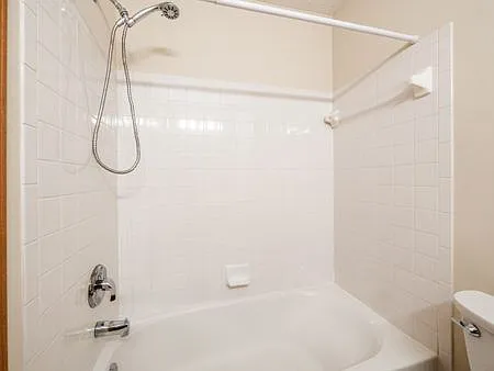 Full Shared Bathroom