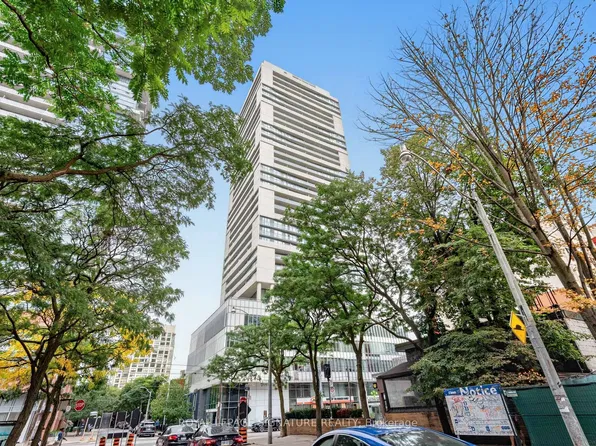 89 McGill St Unit 1204, Toronto, ON M5B 0B1
