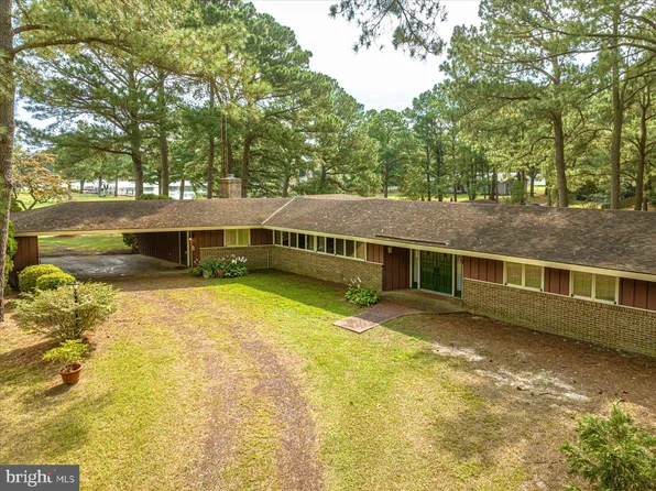 5111 Old Auger Rd, Crisfield, MD 21817