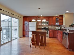 420 N Eric Dr, Palatine, IL 60067