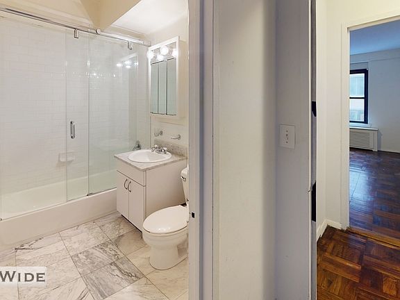 5th image of 157 E 57th St APT 8F