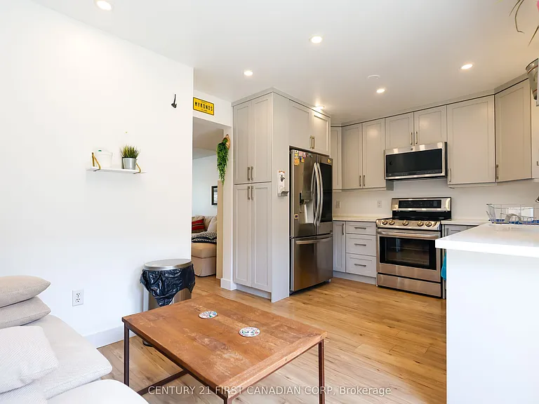 70 Chapman Ct #70 — Photo 5