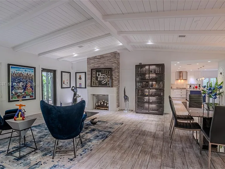 231 Fluvia Ave — Photo 5