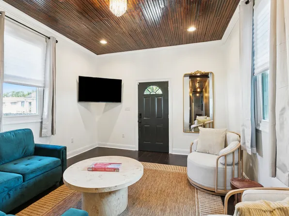 (undisclosed Address), New Orleans, LA 70126