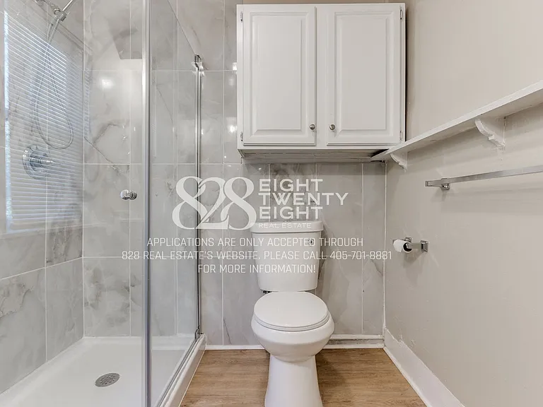241 Emelyn St — Photo 25