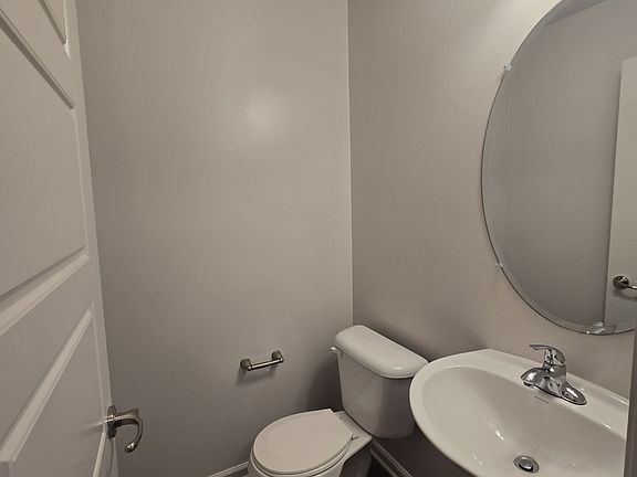 5th image of 493 White Oak Trce