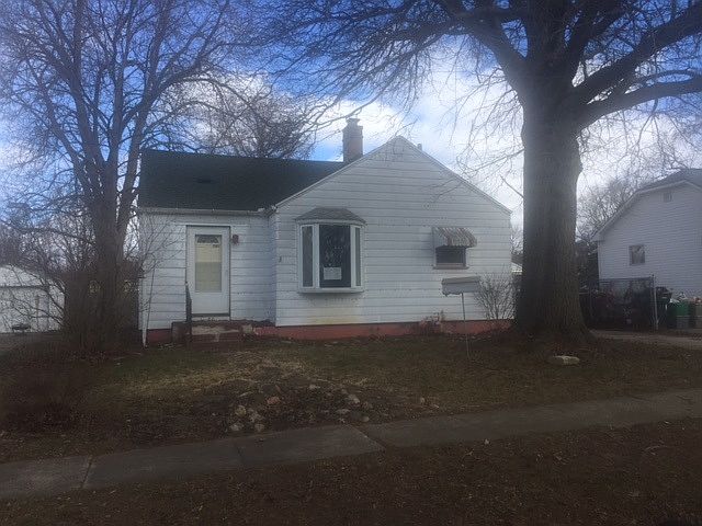 1st image of 19807 Detroit Ave