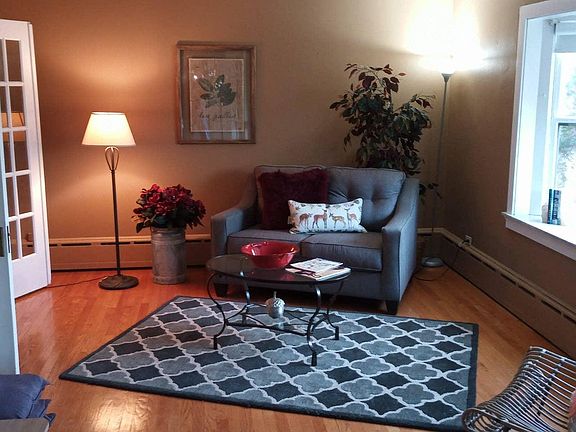 Living Room (Alternate Furnished)