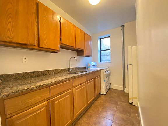 3rd image of 1250 Grand Concourse #5E-1